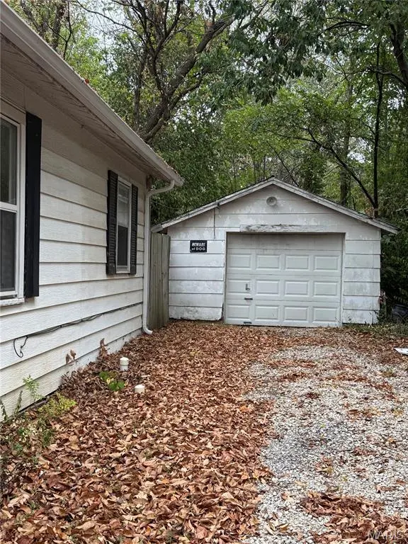 445 Laclede ST, Lebanon, MO 65536