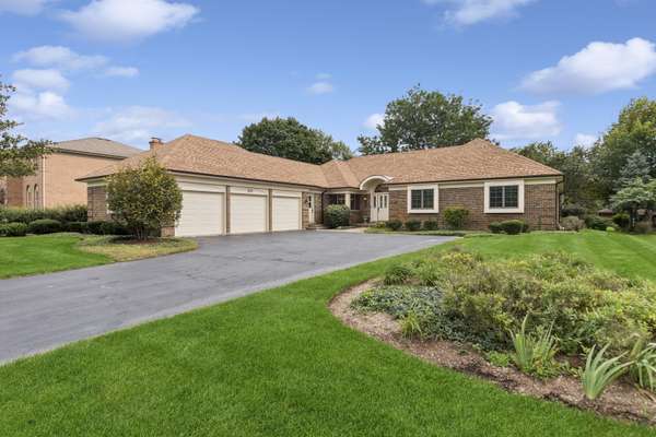 609 Claire LN, Prospect Heights, IL 60070