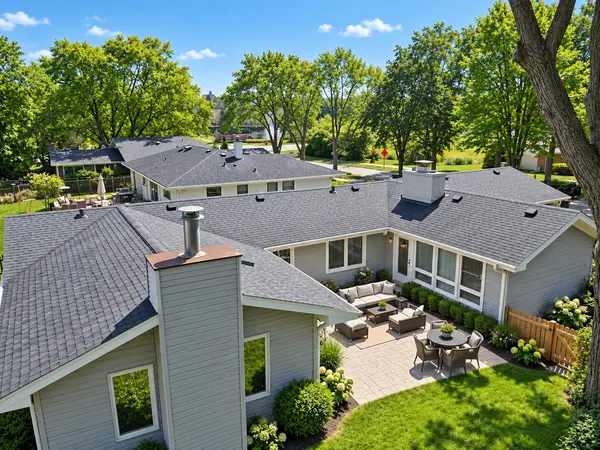 434 Valencia AVE E, Barrington, IL 60010