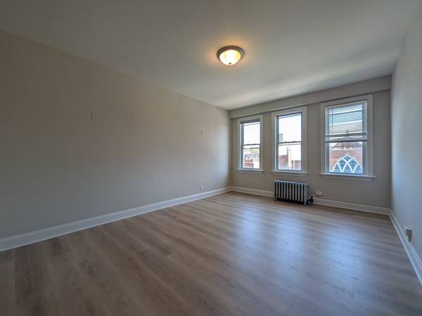 2600 N Kimball AVE #402, Chicago, IL 60647