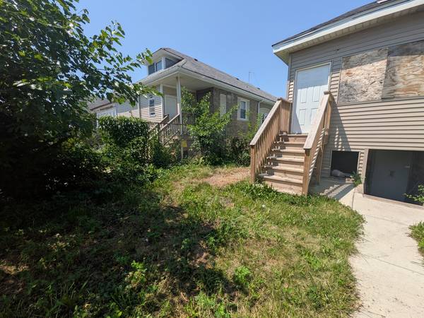 8001 S Laflin ST, Chicago, IL 60620