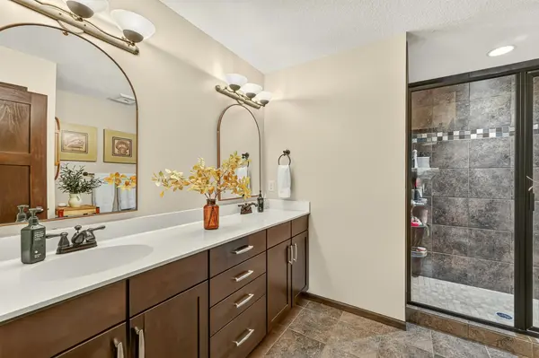 2101 Starburst DR SW, Rochester, MN 55902