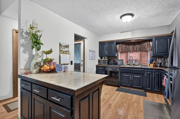 9547 Irving AVE N, Brooklyn Park, MN 55444