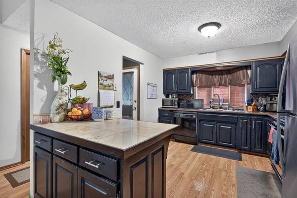 9547 Irving AVE N, Brooklyn Park, MN 55444