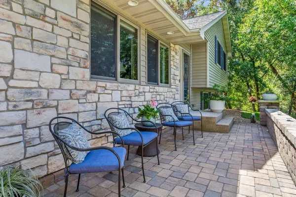 12041 Robin RD, Maple Grove, MN 55369