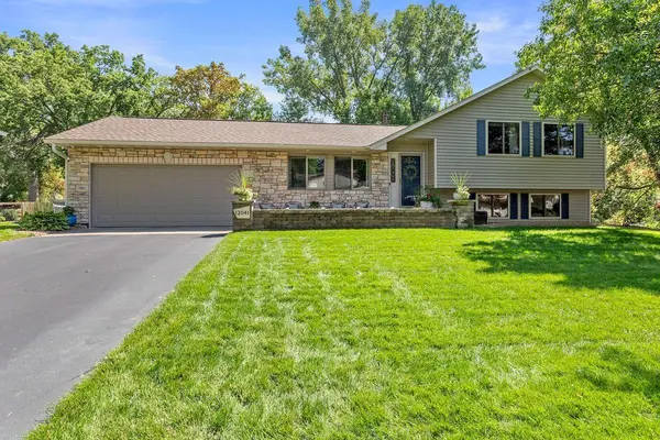 12041 Robin RD, Maple Grove, MN 55369