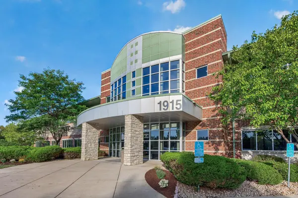 1915 Plaza DR #202, Eagan, MN 55122
