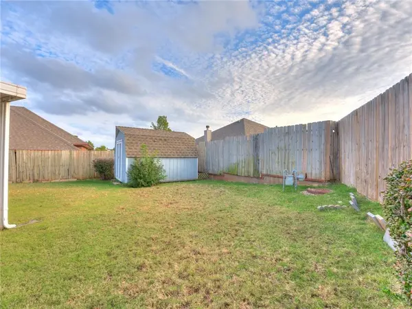 1004 SW 127th PL, Oklahoma City, OK 73170