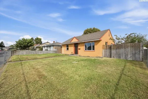 1735 N 6th Ave, Pasco, WA 99301-3607