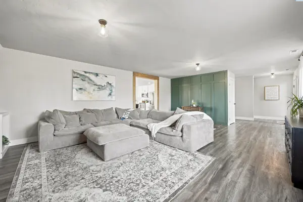 43705 E Red Mountain Rd, Benton City, WA 99320