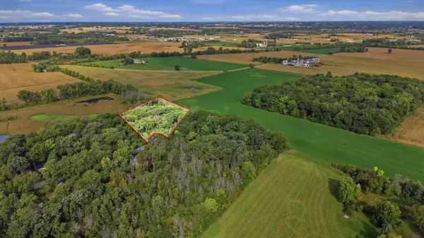 SHAWNEE LN, Oshkosh, WI 54901