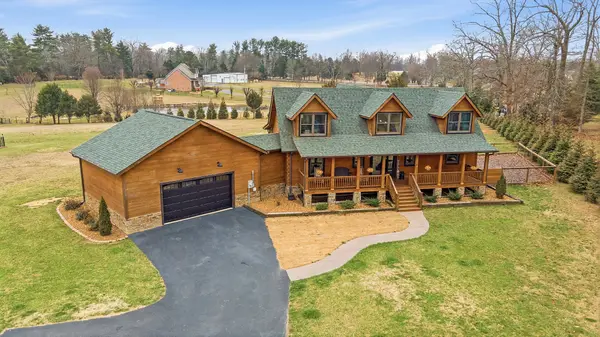 530 Parkway Rd, Tullahoma, TN 37388