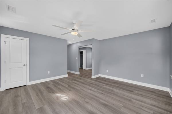 6415 N West Park View St, Park City, KS 67219