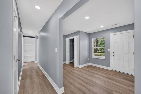 6415 N West Park View St, Park City, KS 67219
