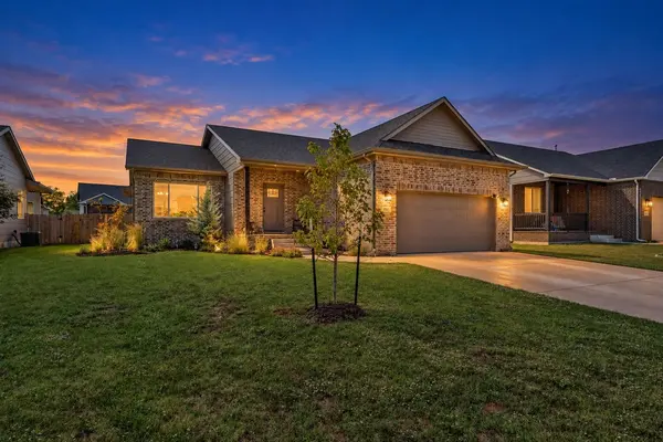 711 N Wakefield Ave, Valley Center, KS 67147