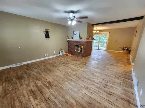 1239 Tomahawk DR, Emporia, KS 66801
