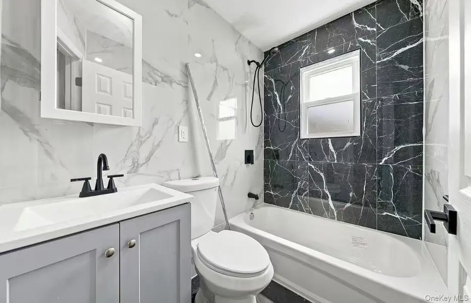 13714 bedell ST, Springfield Gardens, NY 11413