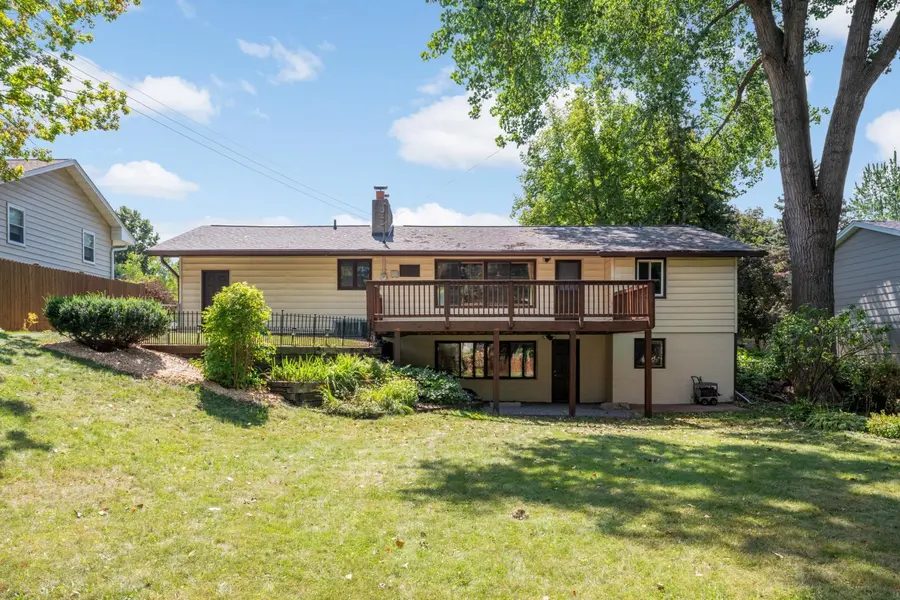 8720 45th AVE N, New Hope, MN 55428