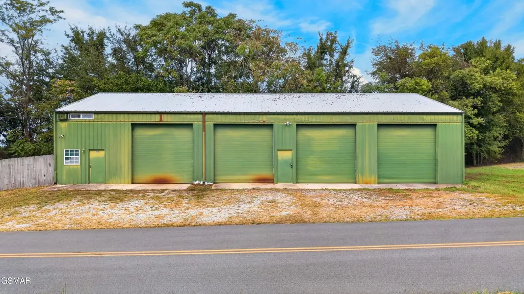 329 County Line Road, Dandridge, TN 37725