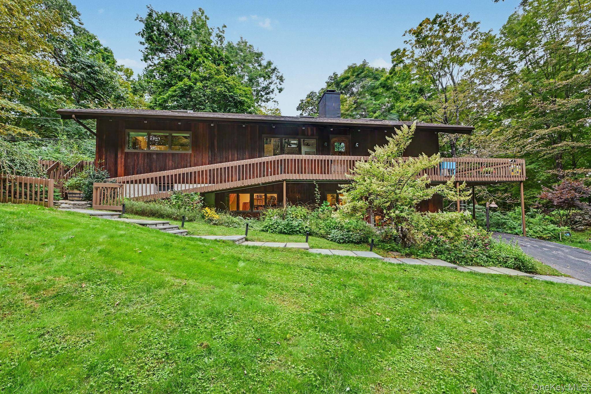 380 Long Ridge RD, Pound Ridge, NY 10576