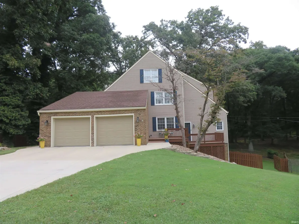 5011 E Timberwood DR, Newburgh, IN 47630