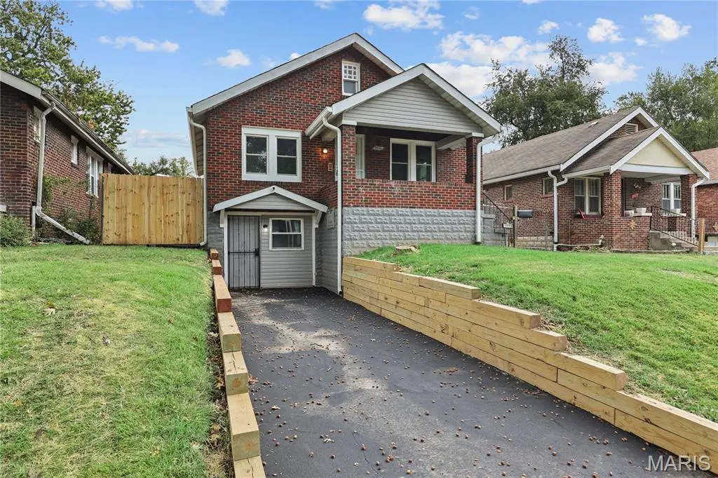 7095 Lexington AVE, Velda City, MO 63121