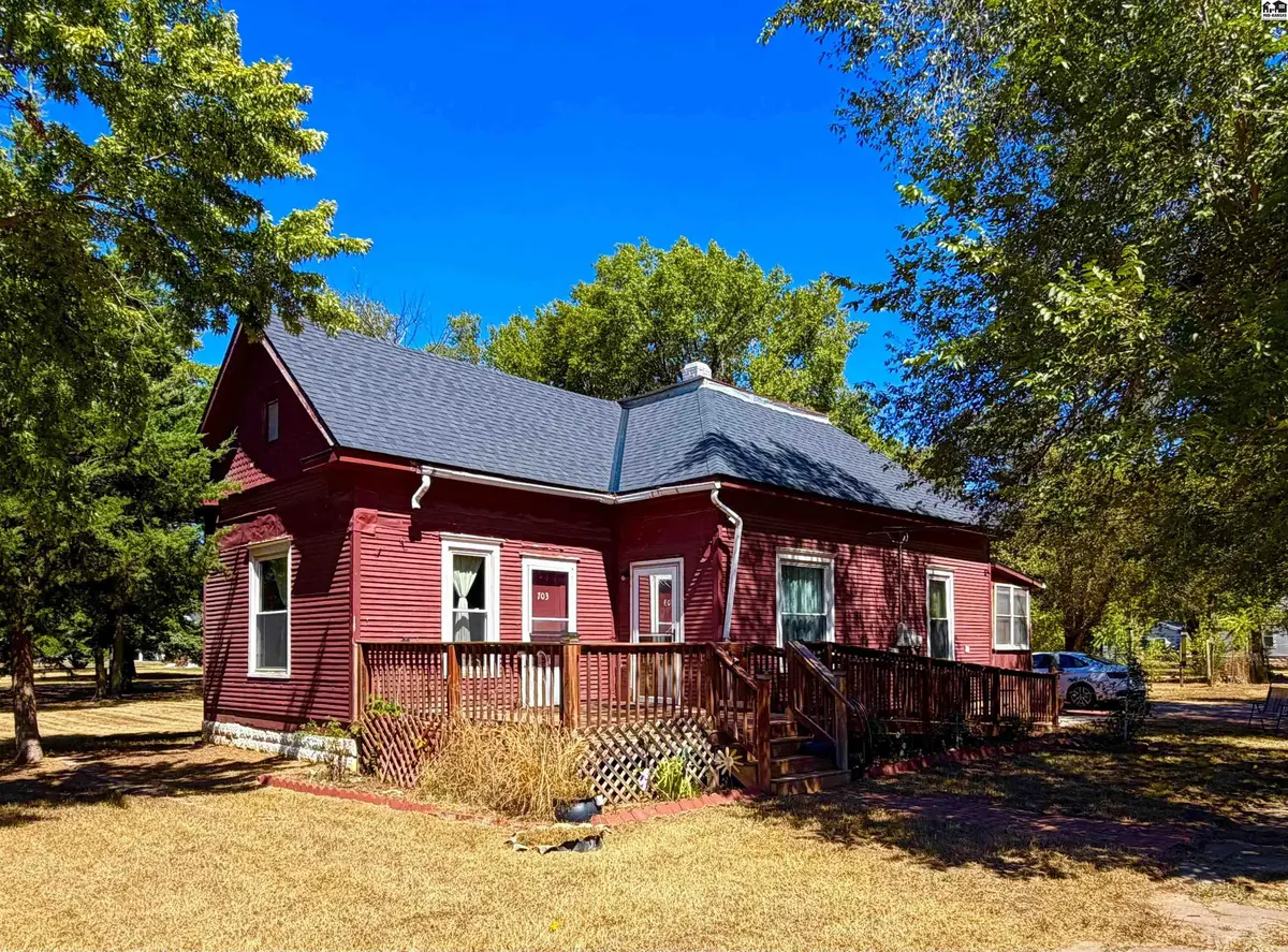 703 E Commercial, Lyons, KS 67554