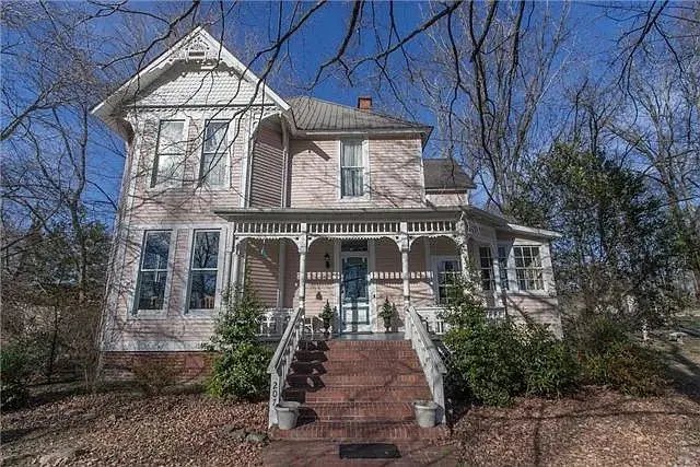 207 Webb Rd #E, Bell Buckle, TN 37020