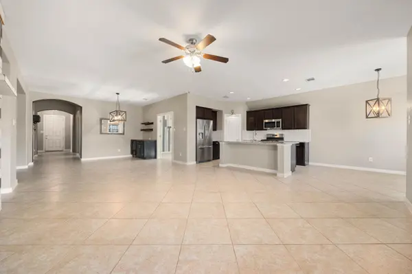 130 Starboard LN, Kyle, TX 78640