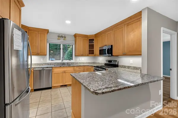 18A Cedarwood TRL, Asheville, NC 28803