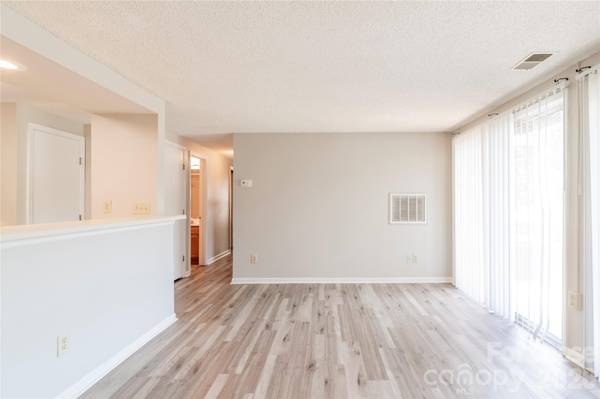 1624 Arlyn CIR #D, Charlotte, NC 28213