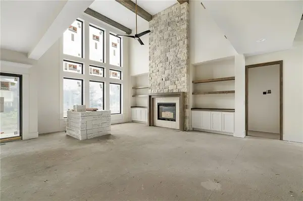 1401 Upton CT, Raymore, MO 64083