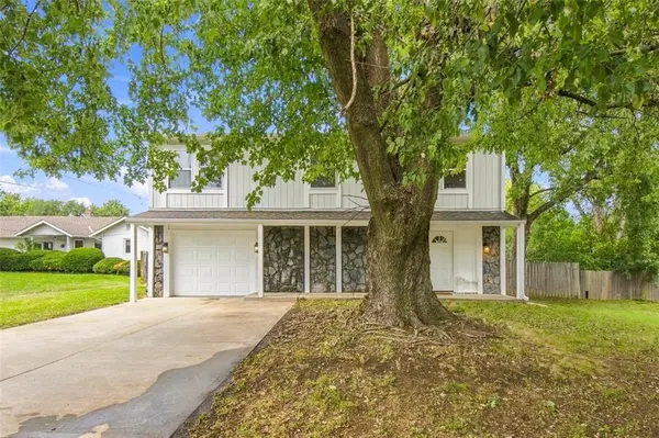 11810 W 79TH ST, Lenexa, KS 66214