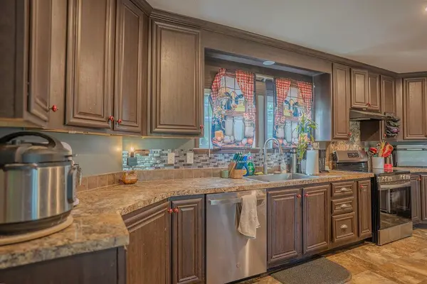 9243 1st ST, Hume, MO 64752