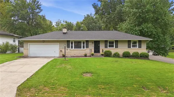 1901 NE 51st TER, Kansas City, MO 64118