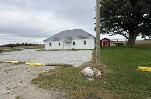 3997 S WARREN RD, Huntington, IN 46750