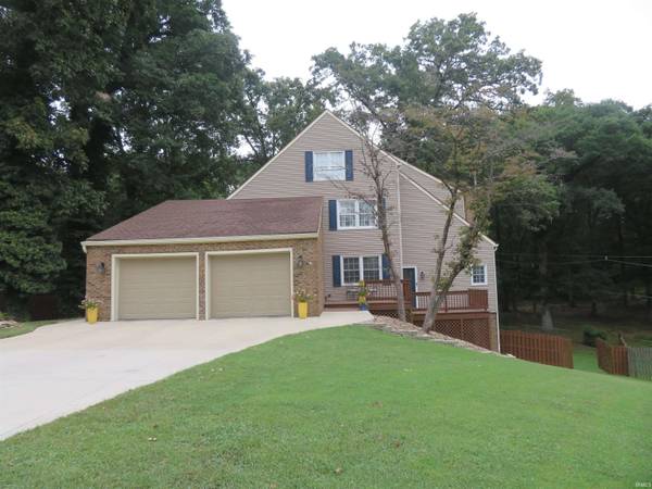 5011 E Timberwood DR, Newburgh, IN 47630
