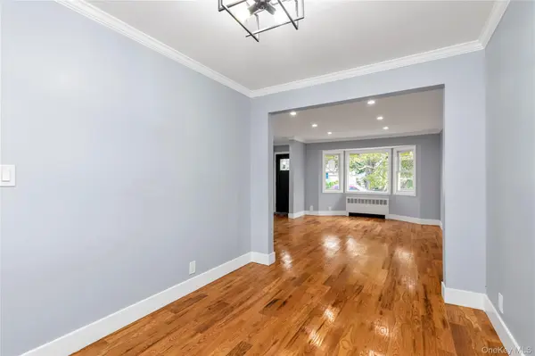 271 Sherman ST, Westbury, NY 11590