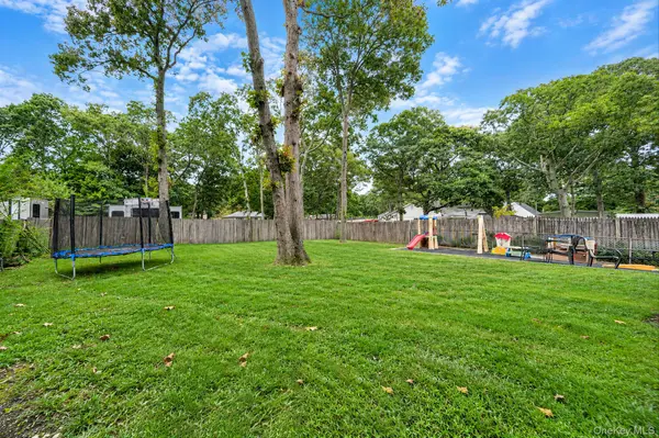 129 Shinnecock AVE, Mastic, NY 11950