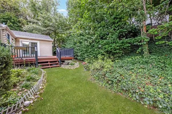 146 Elm ST, Ronkonkoma, NY 11779