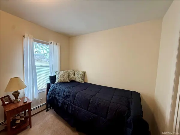 39 West BLVD, East Rockaway, NY 11518