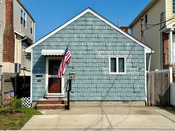 39 West BLVD, East Rockaway, NY 11518