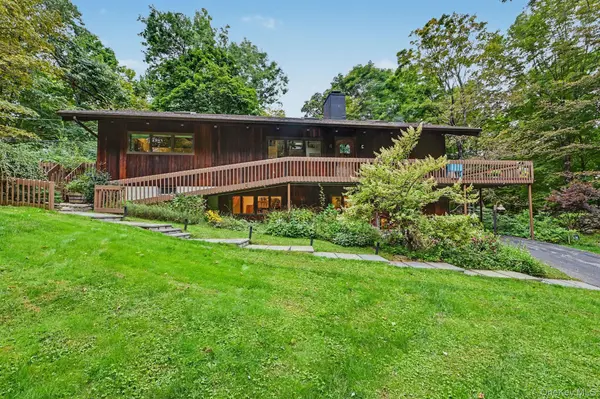 380 Long Ridge RD, Pound Ridge, NY 10576