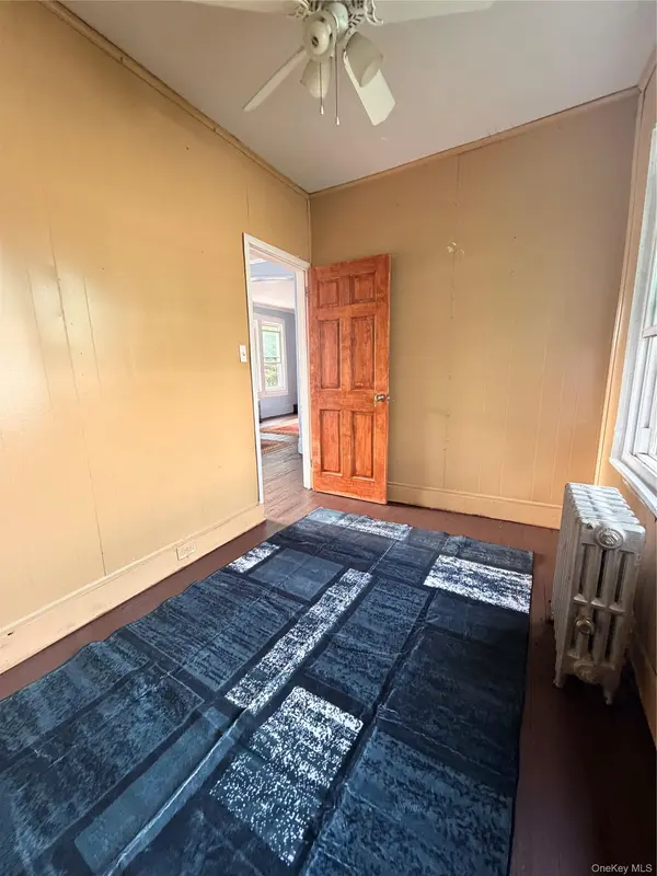 12022 Marsden ST, Jamaica, NY 11434