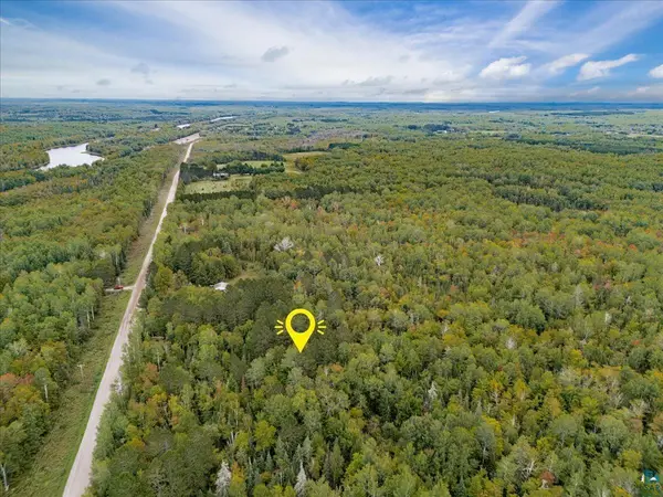 9016 McCamus Rd, Brookston, MN 55711