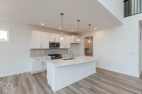 6233 Millstone RUN, Mccordsville, IN 46055