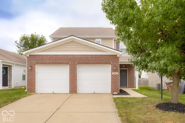 2322 Middle View DR, Columbus, IN 47201