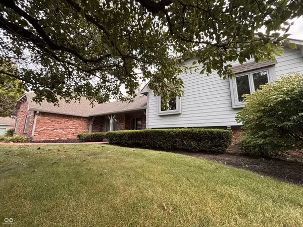 9037 Pinecreek WAY, Indianapolis, IN 46256