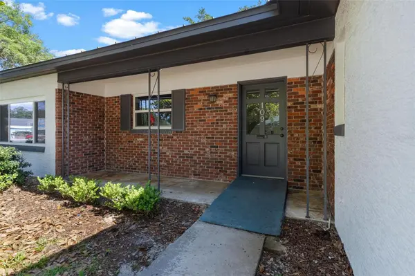 109 W LAKEVIEW ST, Lady Lake, FL 32159