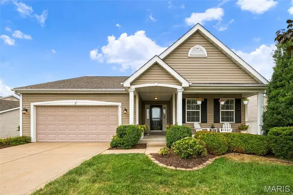 11 Lambeth LN, Dardenne Prairie, MO 63368